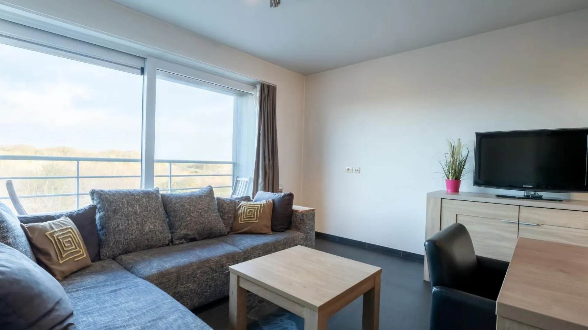 Apartment Residentie Zeeparel By Interhome ブレーデネ 0*,  ベルギー