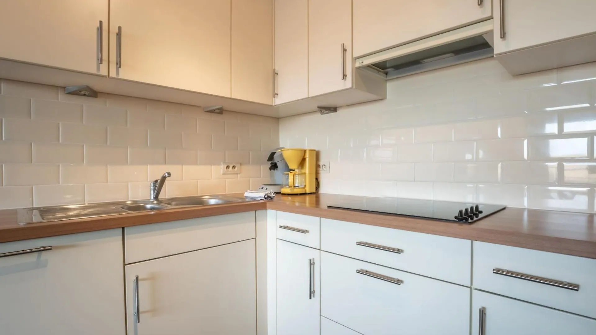 Apartment Residentie Zeeparel By Interhome ブレーデネ